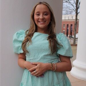 Meet your Posher, Lindee